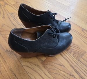 Kork-Ease Black Wedge Shoes with Vintage Style